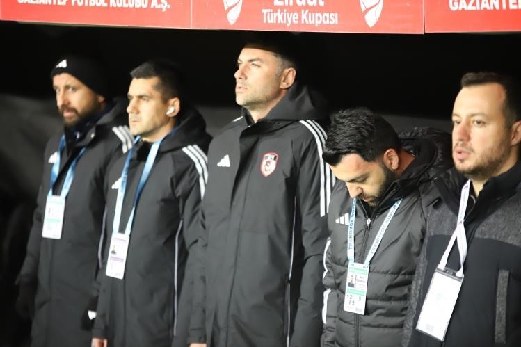 Burak Yılmaz: "Futbol kamuoyu ve tüm hakemlerimizden özür diliyorum"
