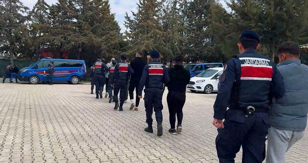 Burdur ve Antalya’da "Narko Kapanı" operasyonu: 22 gözaltı
