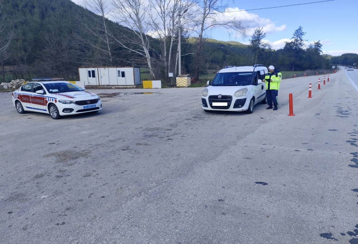 Burdur’da 1 haftada 12 bin 910 araç ve sürücü kontrol edildi
