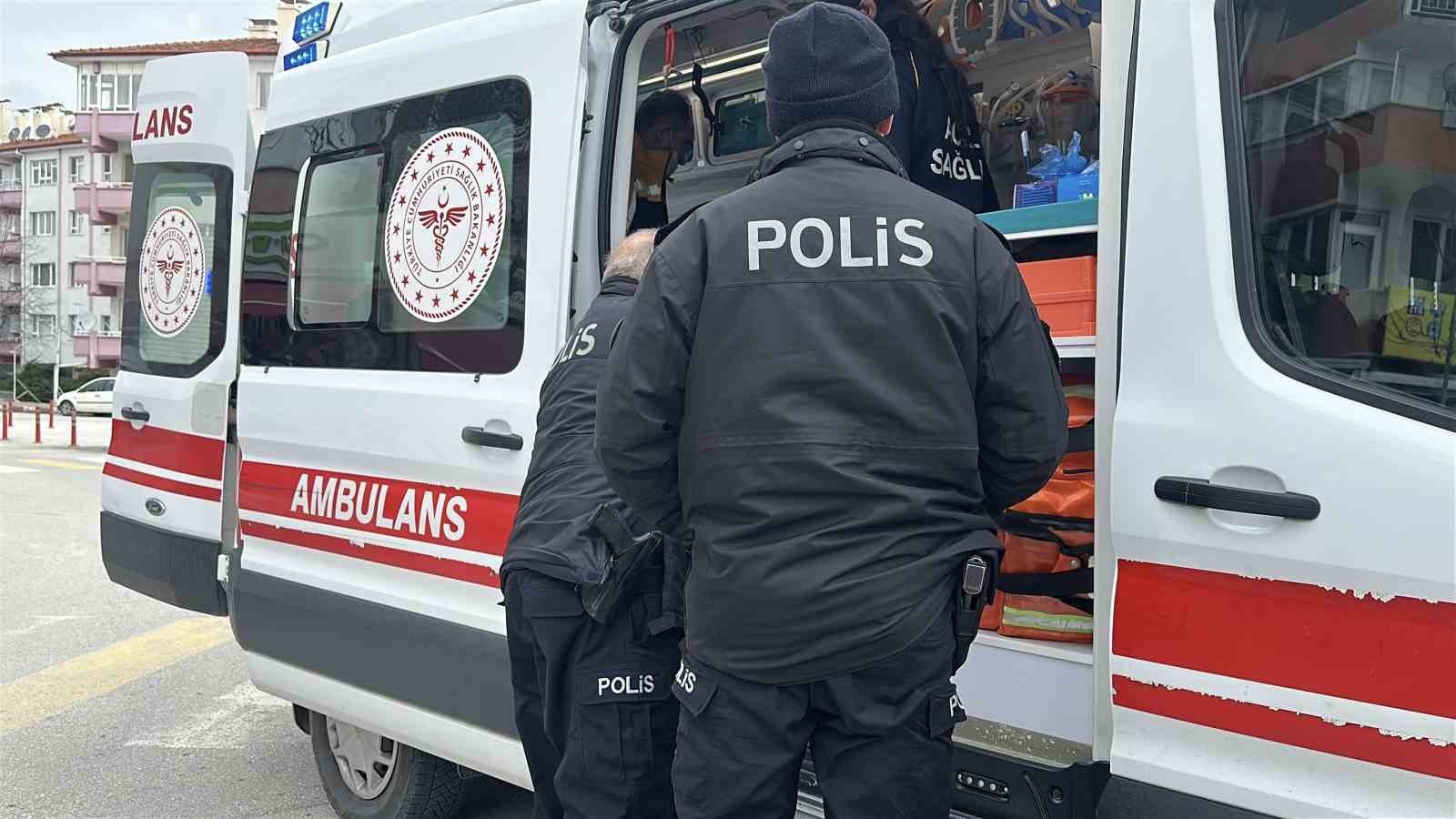 Burdur’da 2 genç tanımadığı bir kişi tarafından bıçaklandı
