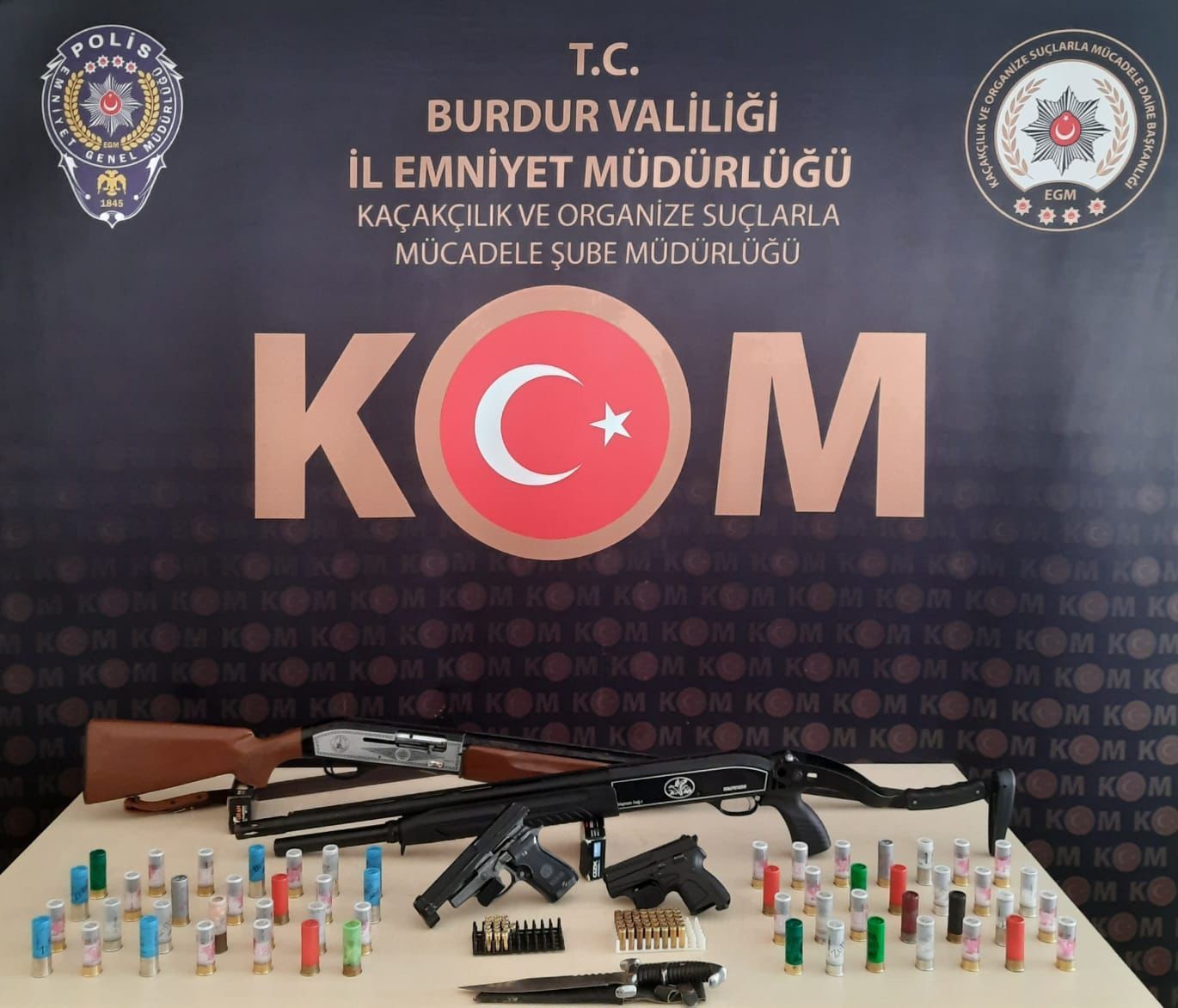 Burdur’da 27 adet tarihi eser ve 79 adet sikke ele geçirildi
