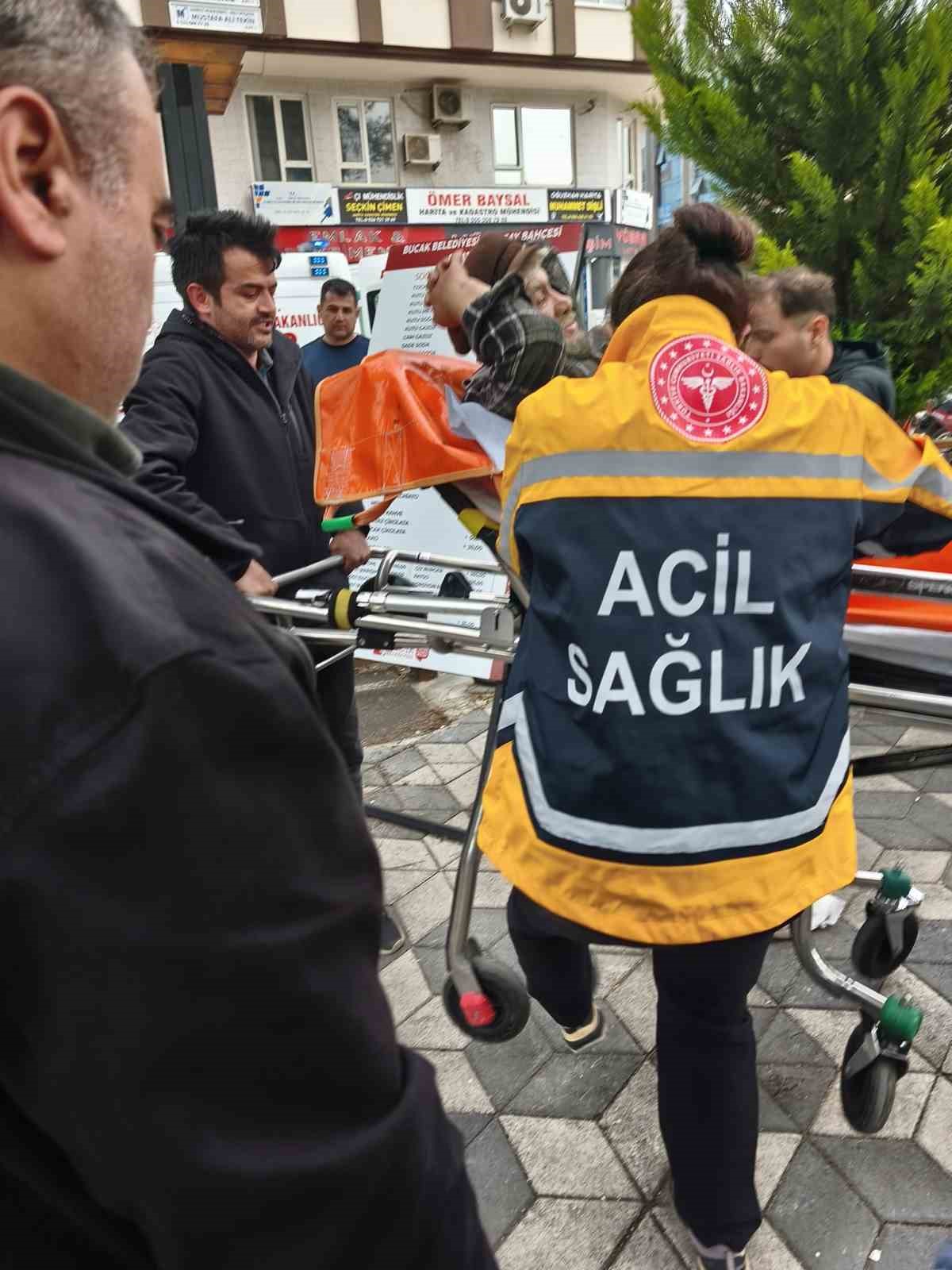 Burdur’da çay bahçesinde bıçaklı kavga: 1 yaralı
