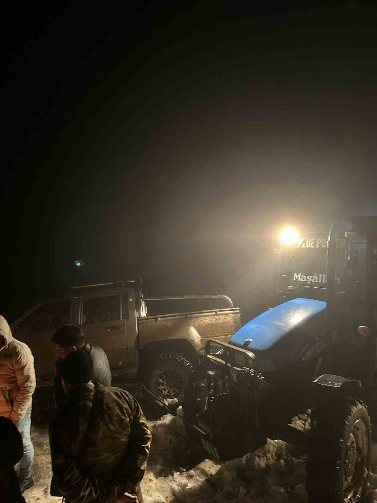 Burdur’da dağda mahsur kalan 4 kişi kurtarıldı
