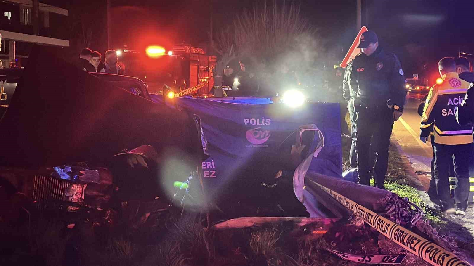 Burdur’da feci kaza: 6 ay önce evlenen genç çifti ölüm ayırdı
