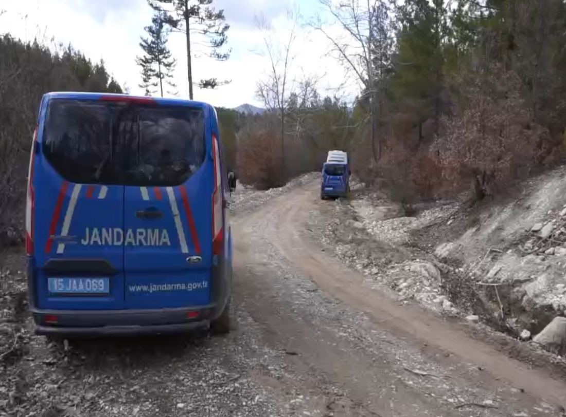 Burdur’da kayıp olarak aranan adam aracında ölü bulundu
