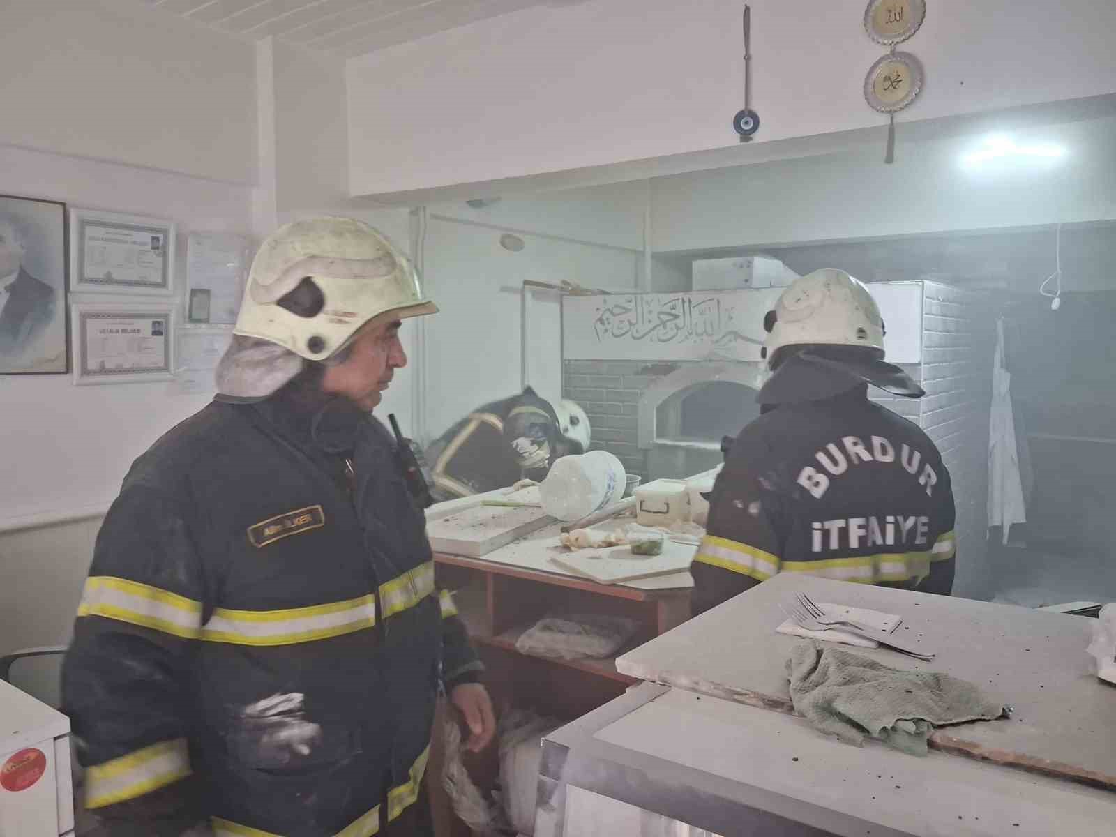 Burdur’da pide salonunda doğalgaz patlaması: 1 yaralı
