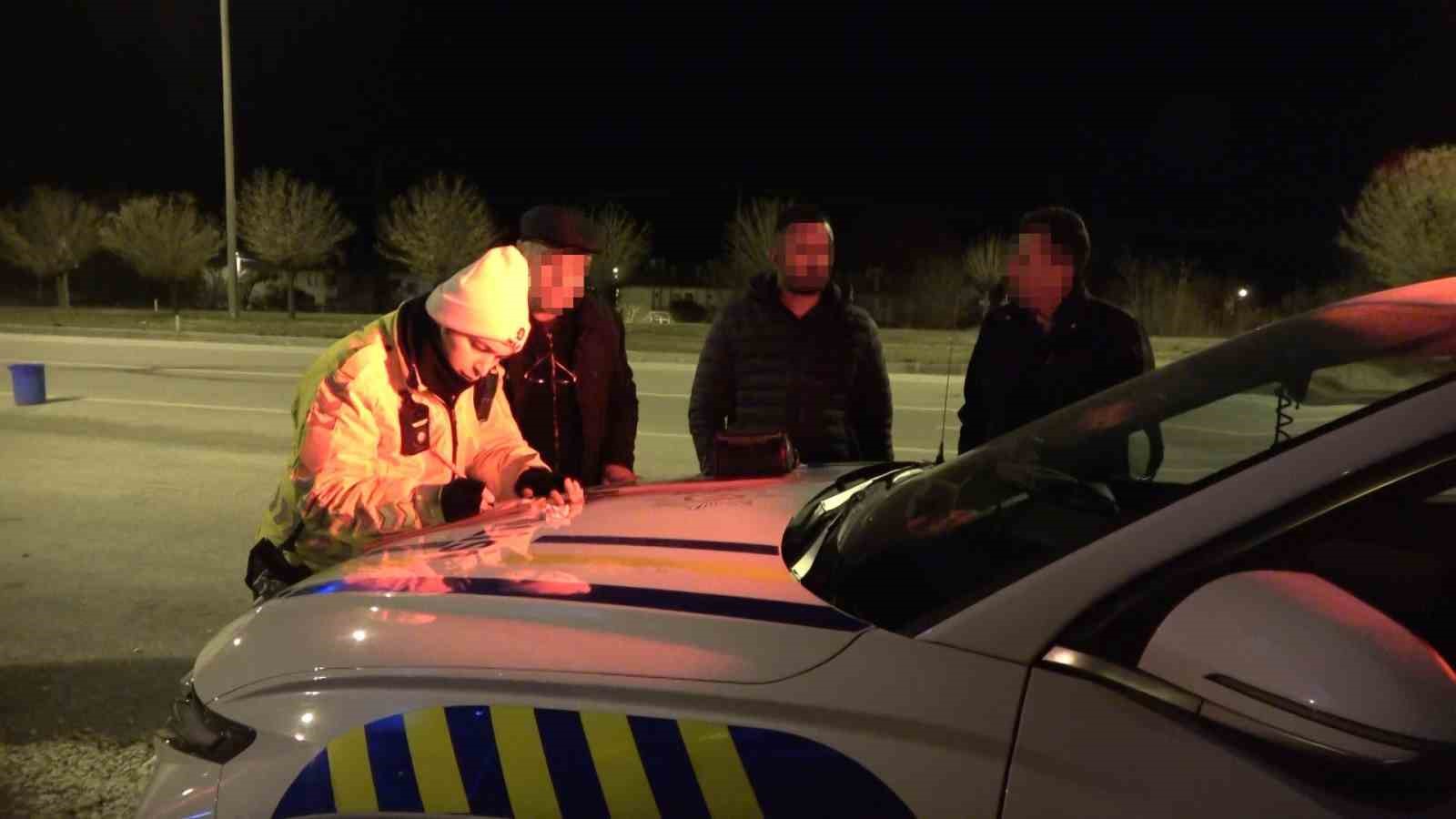 Burdur’da şap karantinasındaki küpesiz hayvan taşıyan besiciye 400 bin lira ceza
