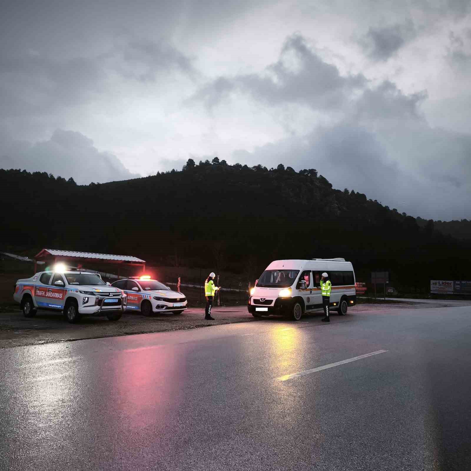 Burdur’da son 1 haftada 12 bin 272 araç ve sürücüsü sorgulandı
