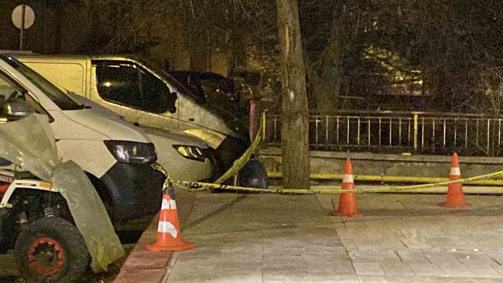 Burdur’da şüpheli çanta fünye ile patlatıldı
