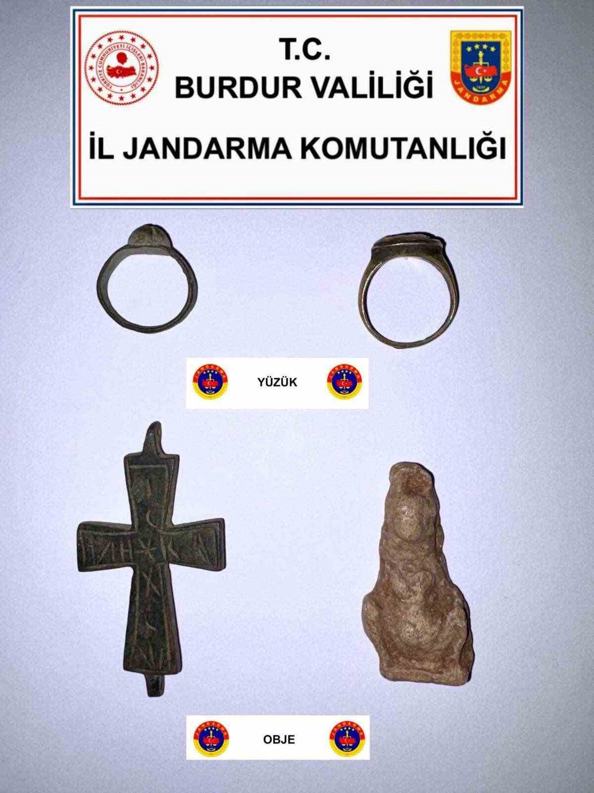 Burdur’da tarihi eser operasyonunda bin 105 sikke ele geçirildi
