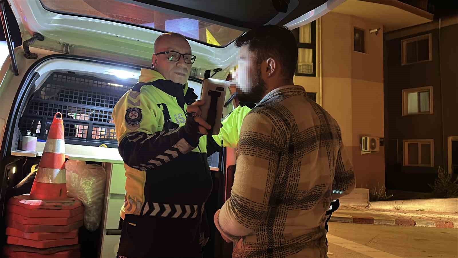 Burdur’da tehlikeli araç kullandı, yakalandığında alkollü çıktı
