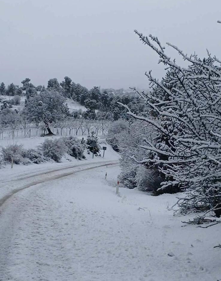 Burdur’un yüksek kesimlerinde kar yağışı etkili oldu
