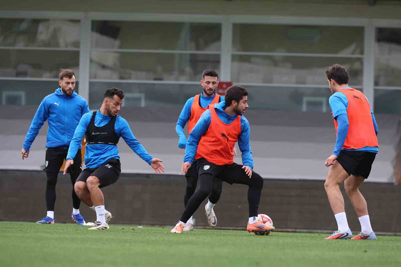 Burhan Eşer: "Zor bir karşılaşma olacak"
Burhan Eşer: "Zor bir karşılaşma olacak"