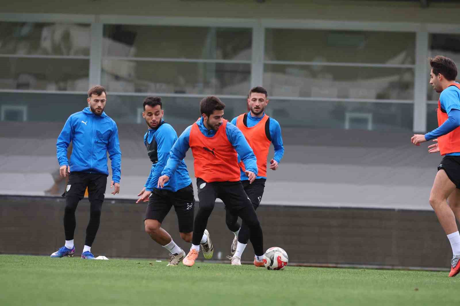 Burhan Eşer: "Zor bir karşılaşma olacak"
Burhan Eşer: "Zor bir karşılaşma olacak"