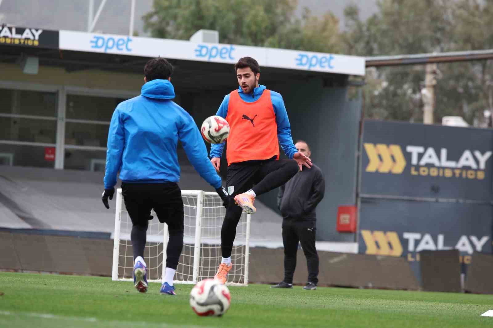 Burhan Eşer: "Zor bir karşılaşma olacak"
Burhan Eşer: "Zor bir karşılaşma olacak"