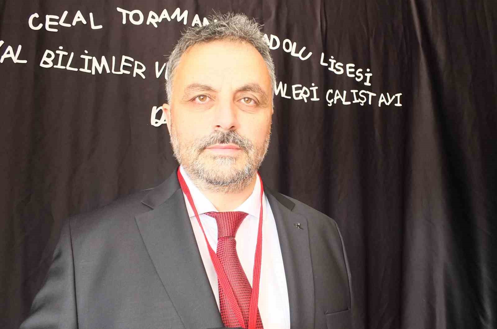 Burhaniye’ de çalıştay öğrencileri akademisyenlerle buluşturdu
