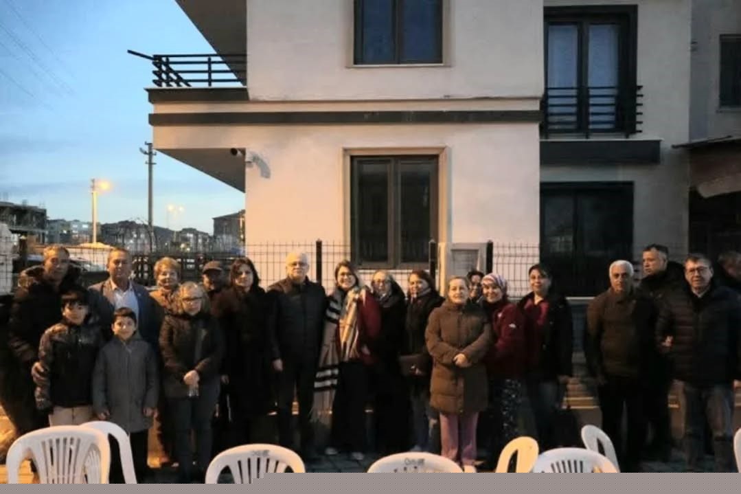 Burhaniye’ de toplu iftar geleneği devam ediyor
