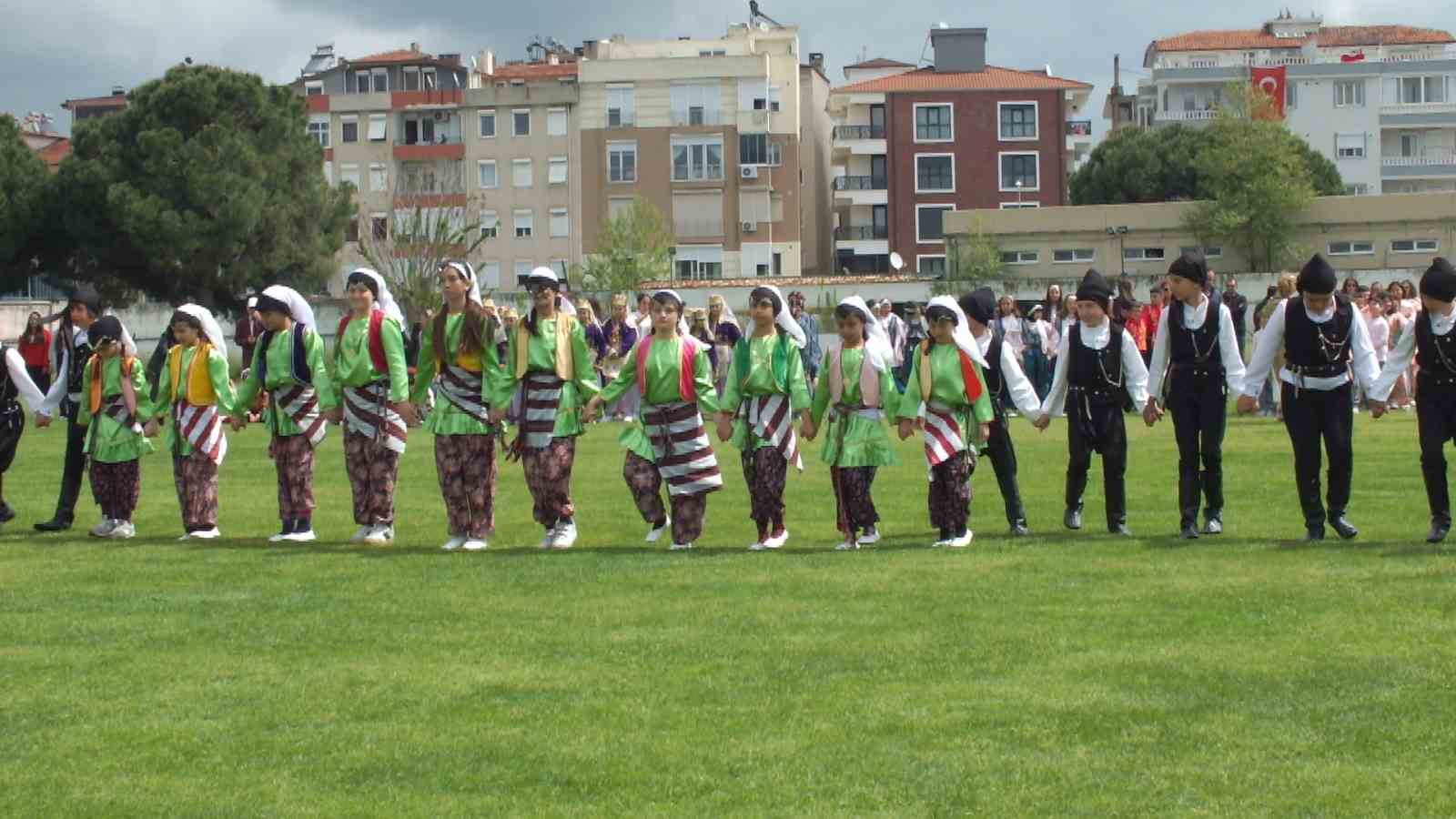 Burhaniye’de 23 Nisan coşkuyla kutlandı
