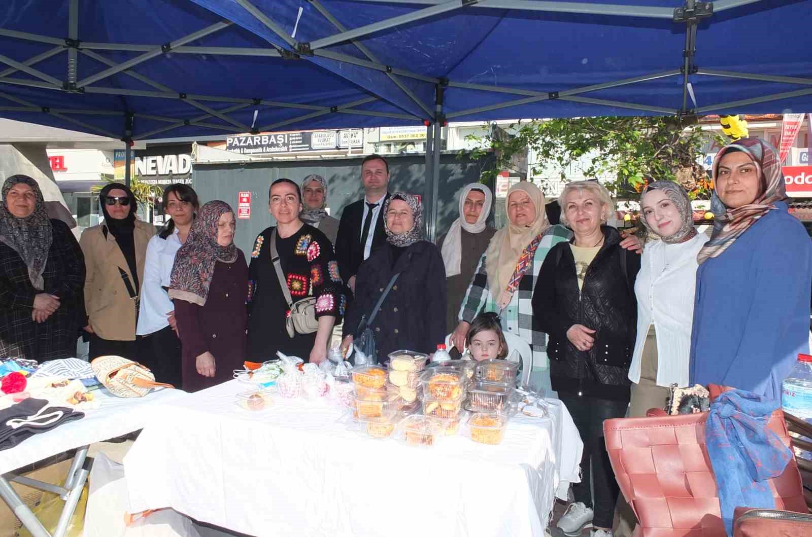 Burhaniye’de Aile Destek Merkezi dönem sergisi açıldı
