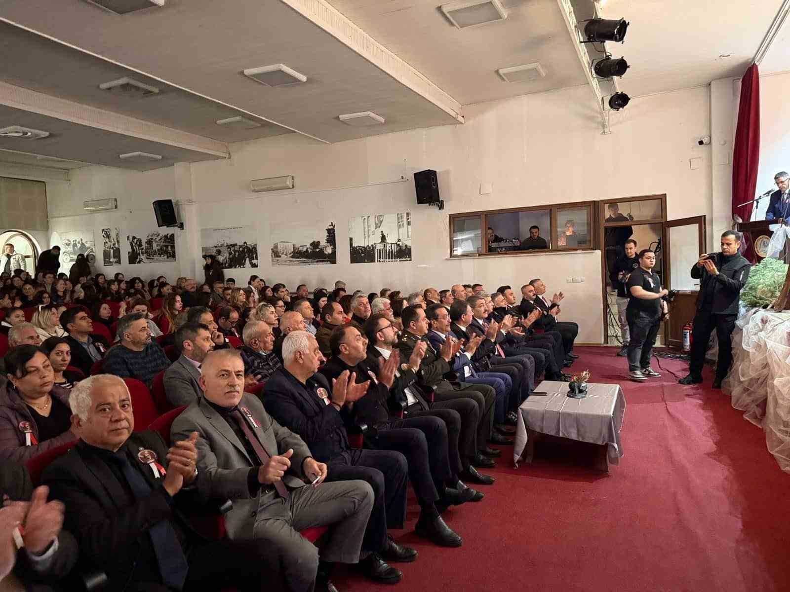 Burhaniye’de İstiklal Marşının kabulü ve Mehmet Akif Ersoy’u anma programı düzenlendi
