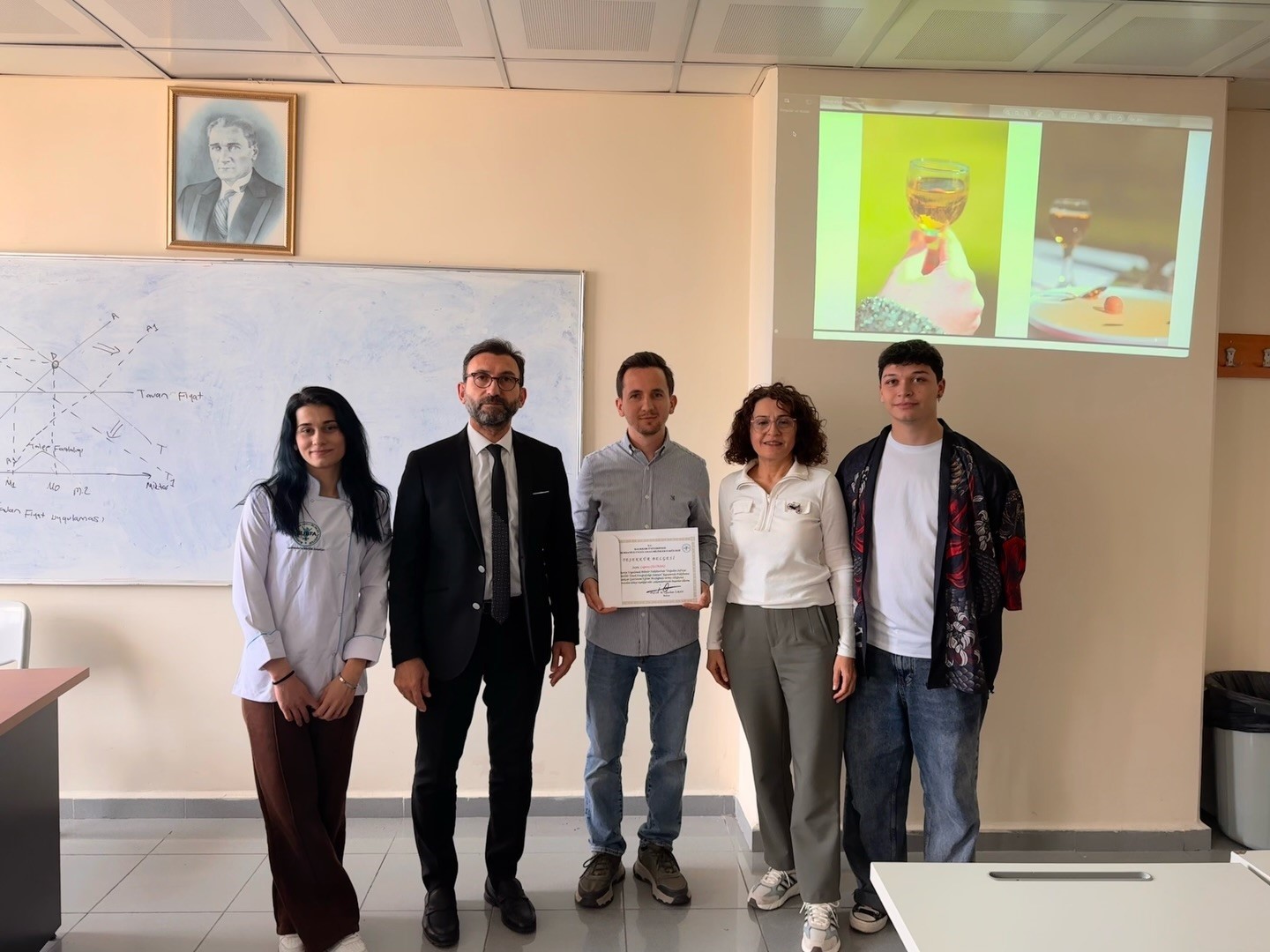 Burhaniye’de yemek fotoğrafçılığı eğitimi
Burhaniye’de yemek fotoğrafçılığı eğitimi