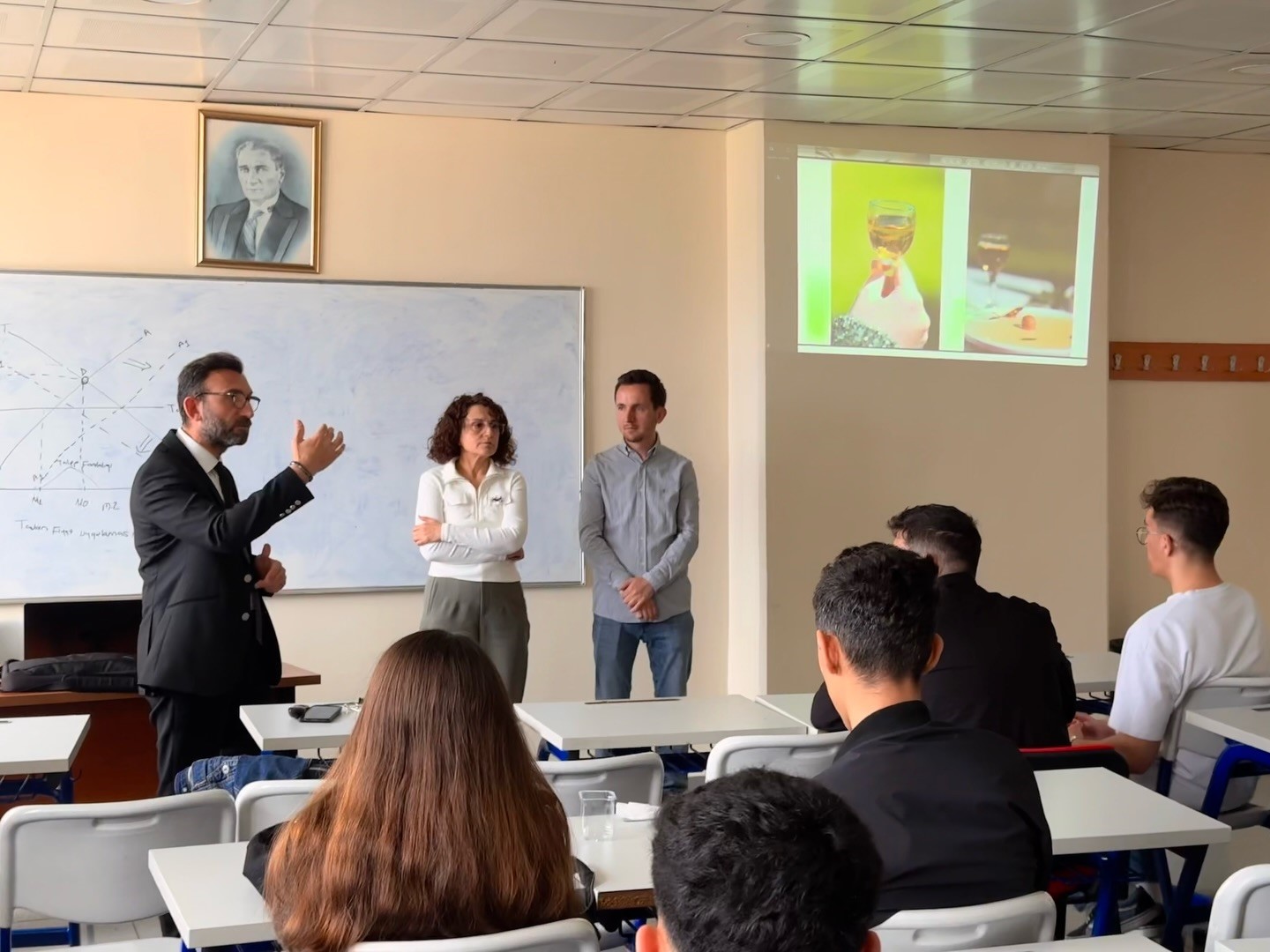 Burhaniye’de yemek fotoğrafçılığı eğitimi
Burhaniye’de yemek fotoğrafçılığı eğitimi