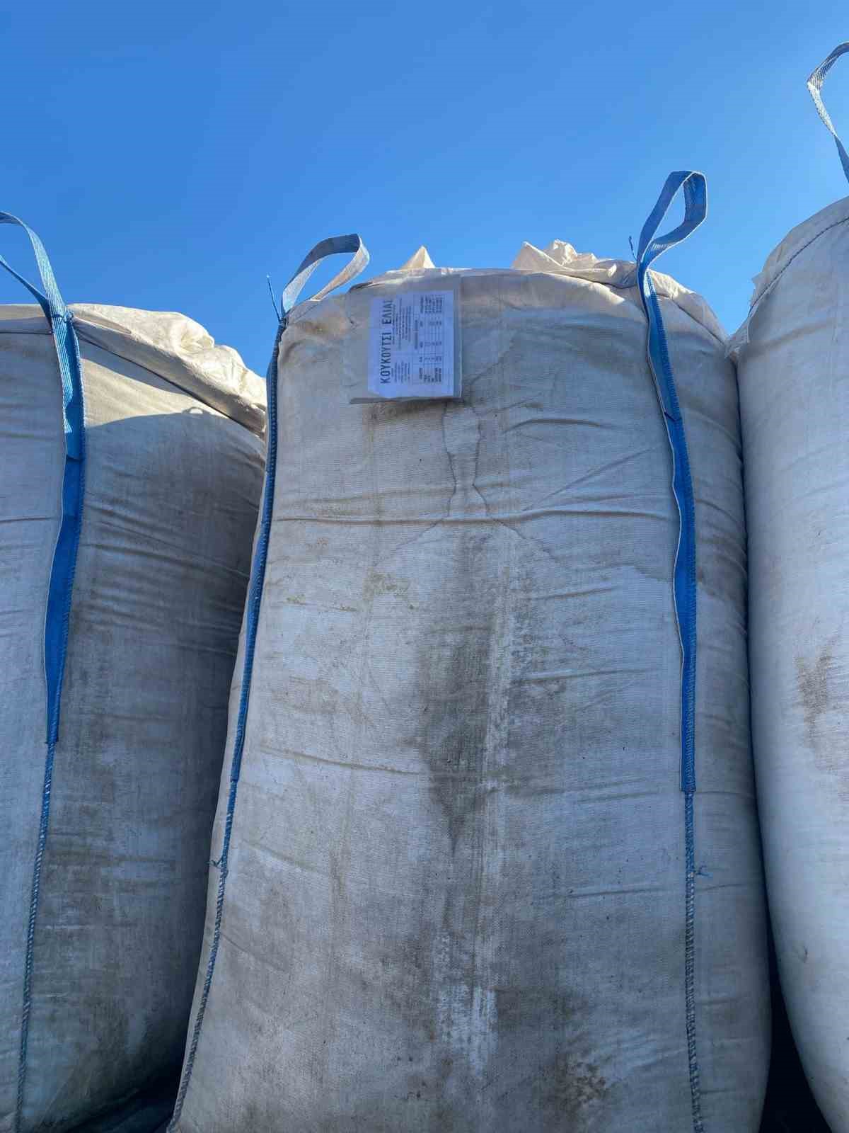 Burhaniye’de zeytin çekirdekleri Yunanistan’a ihraç ediliyor
