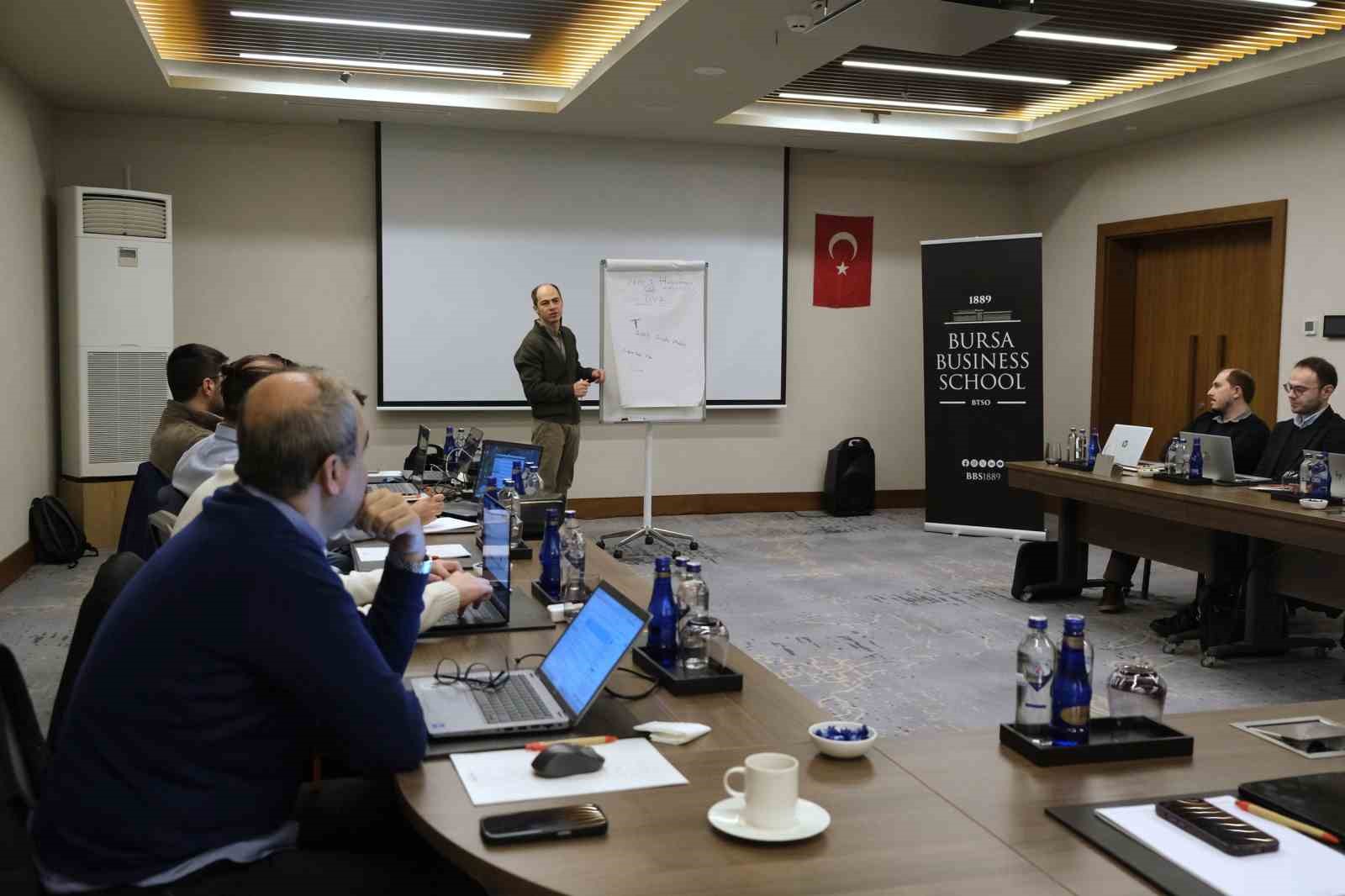 Bursa Business School’dan "Yapay Zeka ile Verimlilik Eğitimi"
