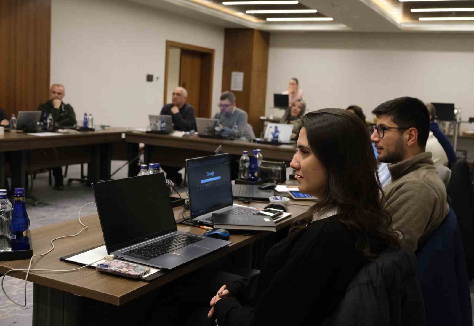 Bursa Business School’dan "Yapay Zeka ile Verimlilik Eğitimi"
