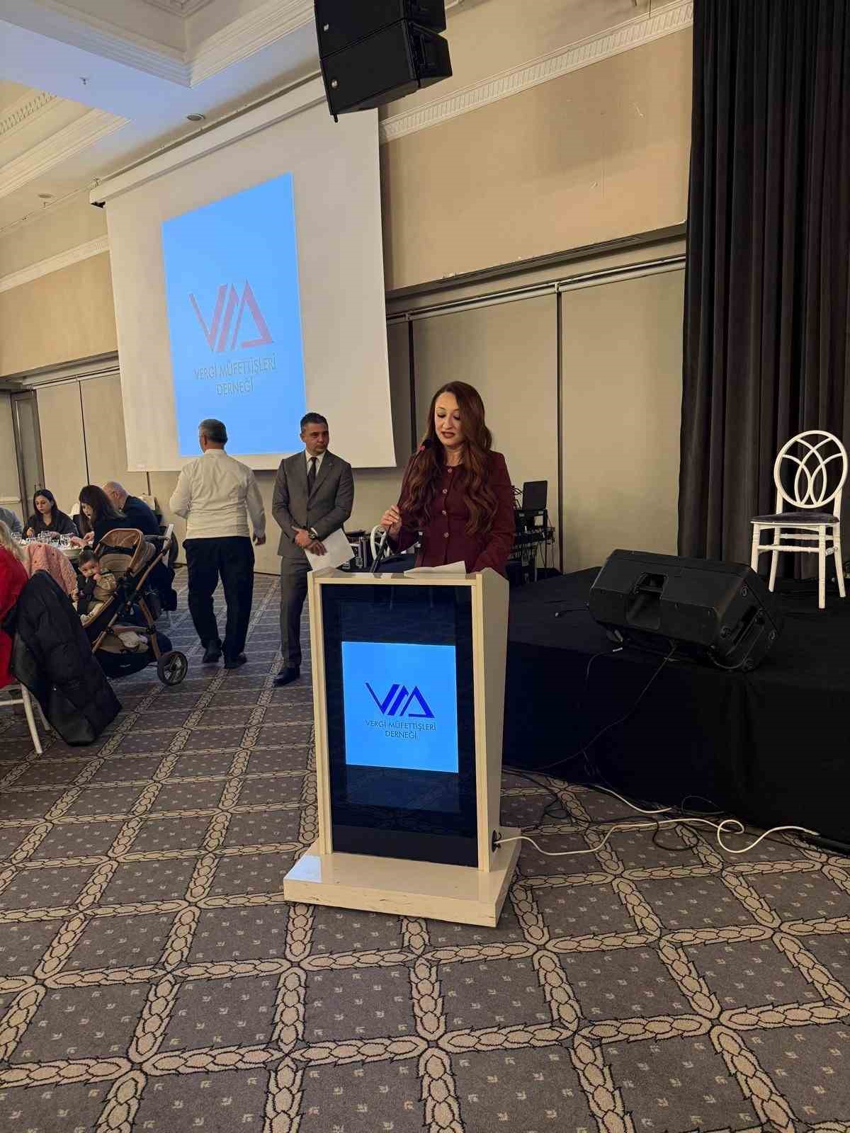 Bursa Maliye protokolü VMD iftarında buluştu
Bursa Maliye protokolü VMD iftarında buluştu