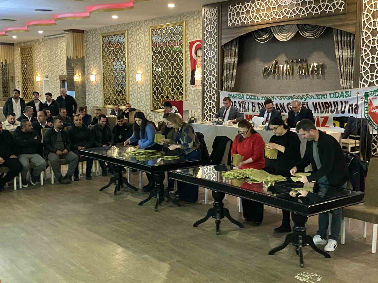 Bursa Özel Halk Otobüsçüleri Odası’nda başkanlığa Ramazan Çalan seçildi
