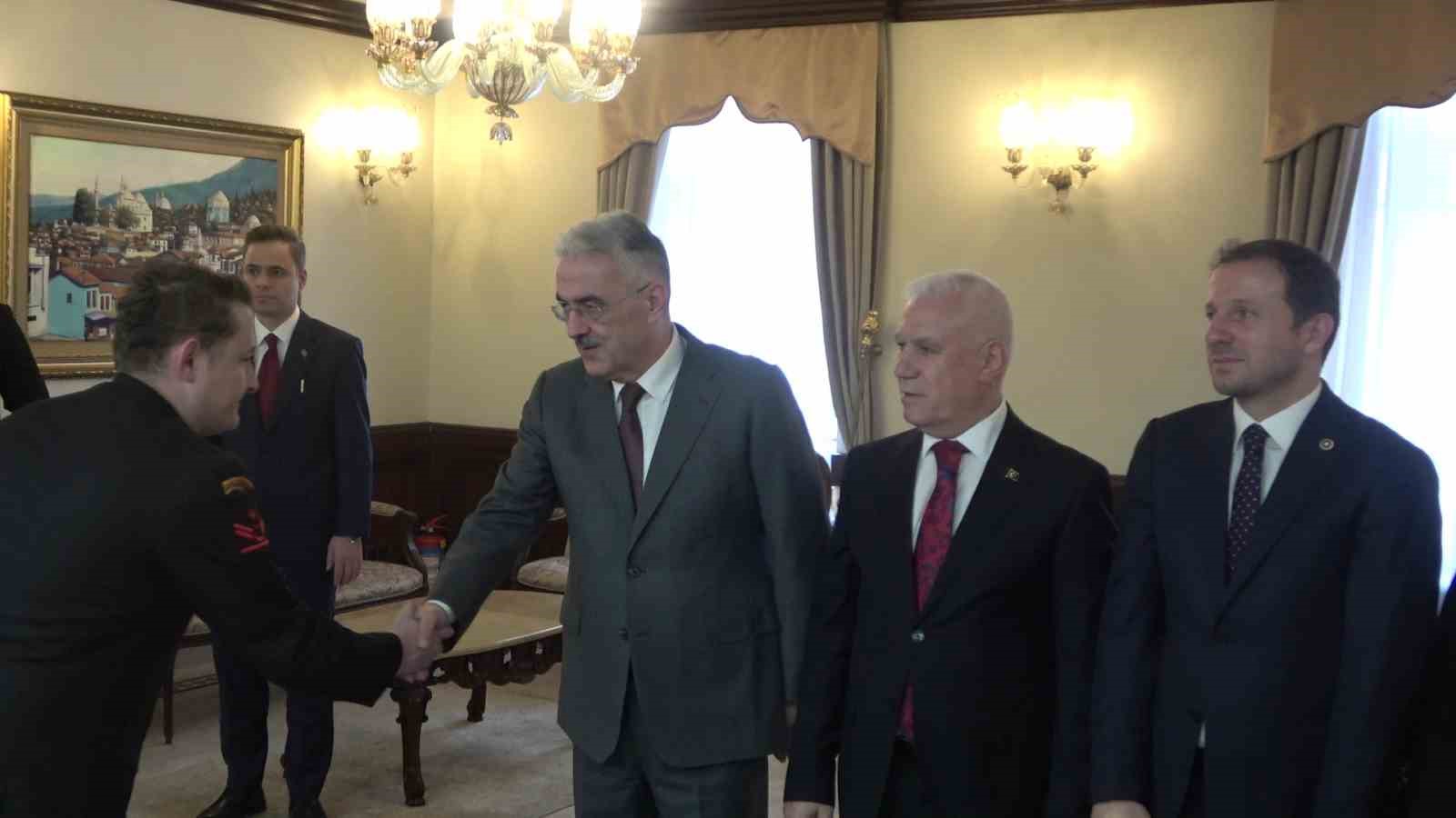 Bursa protokolü bayramlaşmak için bir araya geldi
