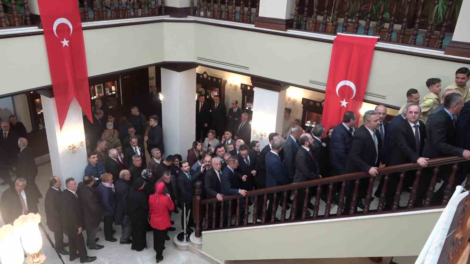 Bursa protokolü bayramlaşmak için bir araya geldi
