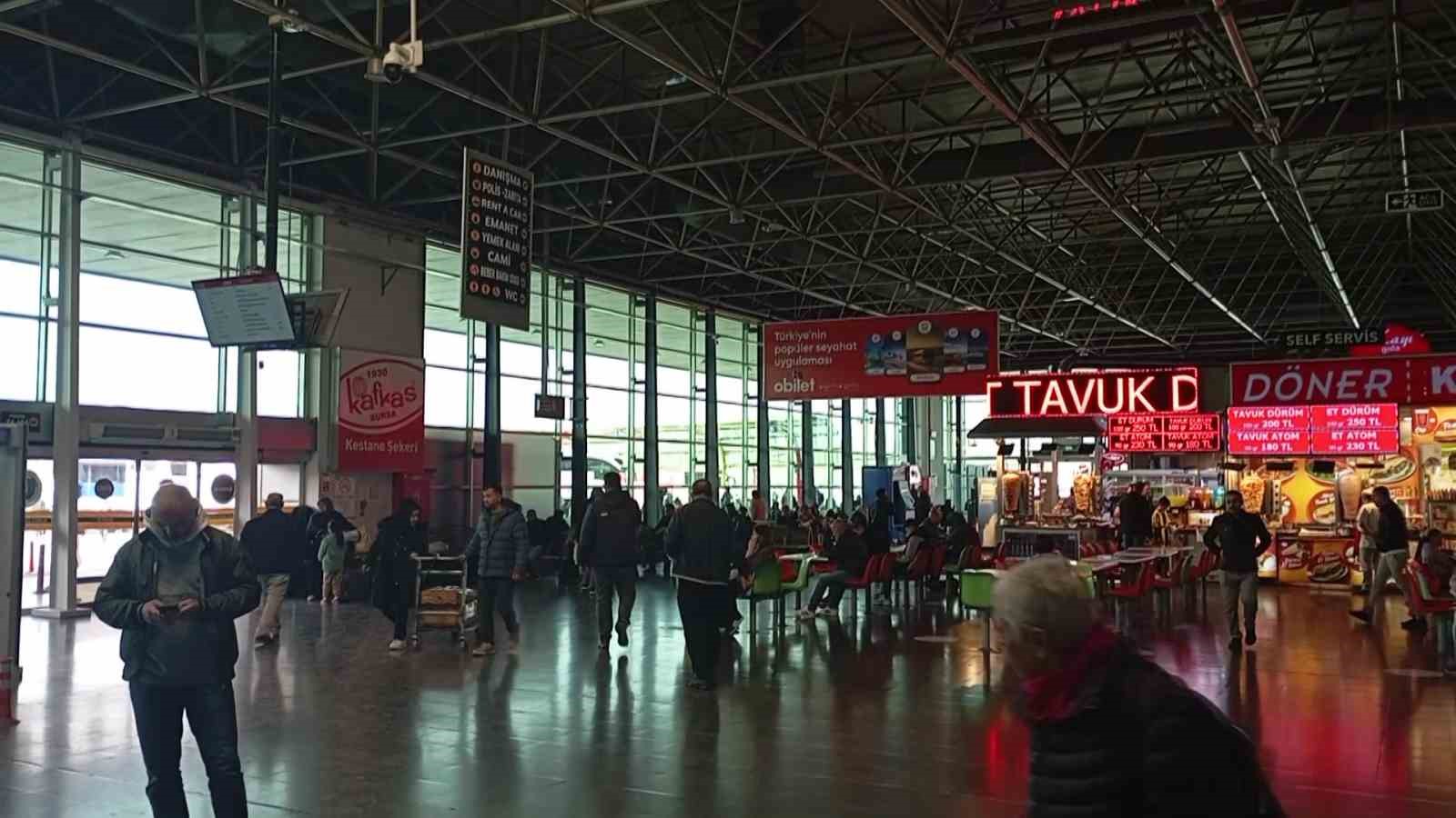 Bursa Şehirlerarası Otobüs Terminali’nde bayram yoğunluğu başladı
