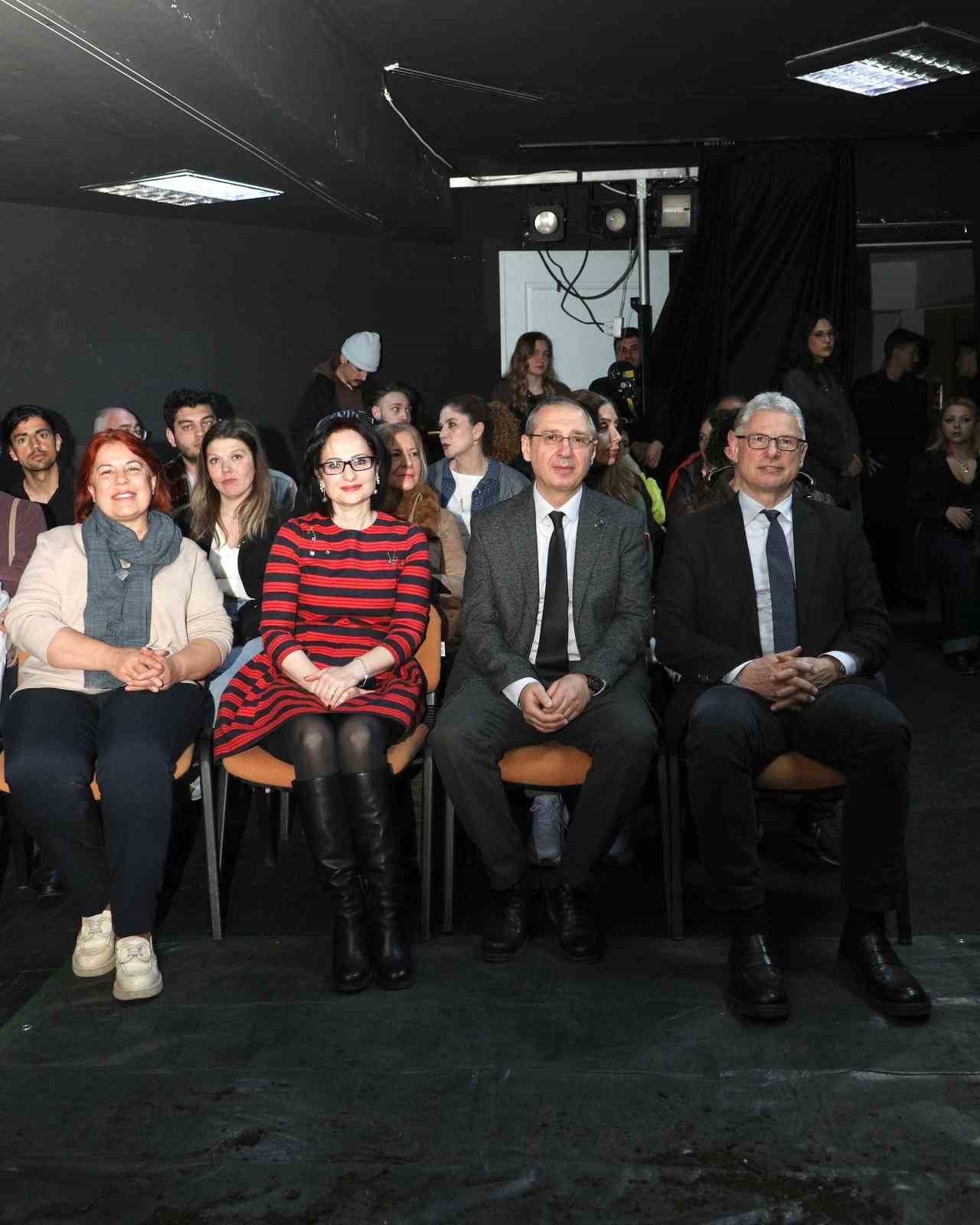 Bursa Uludağ Üniversitesi Güzel Sanatlar Fakültesi’nde tiyatro günü
