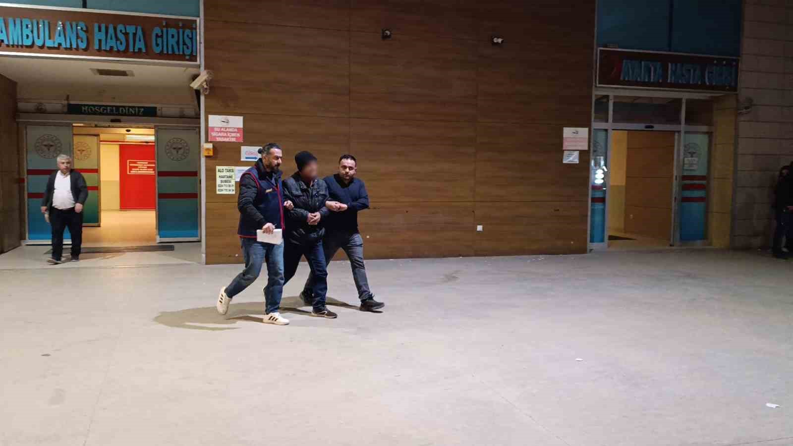 Bursa’da 15 yıl hapis cezası bulunan firari dolmuşta yakalandı
