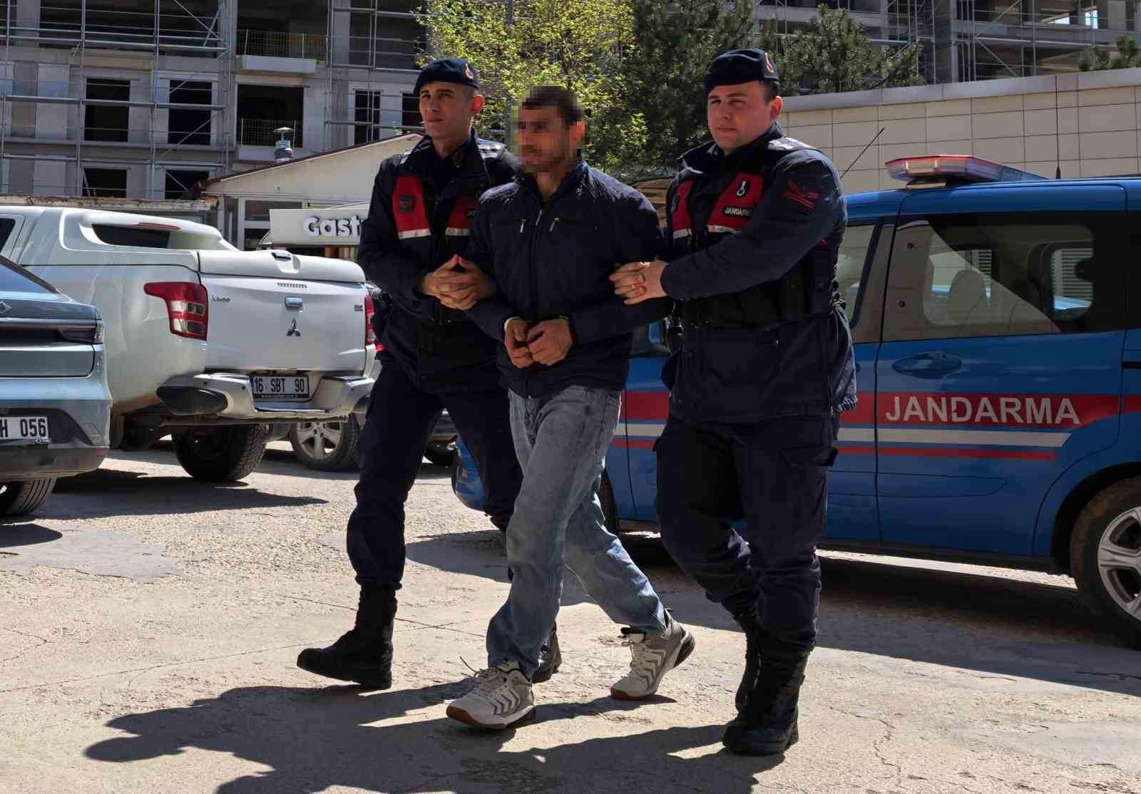 Bursa’da 17 yıl hapis cezası bulunan şahıs jandarma ekiplerince yakalandı
