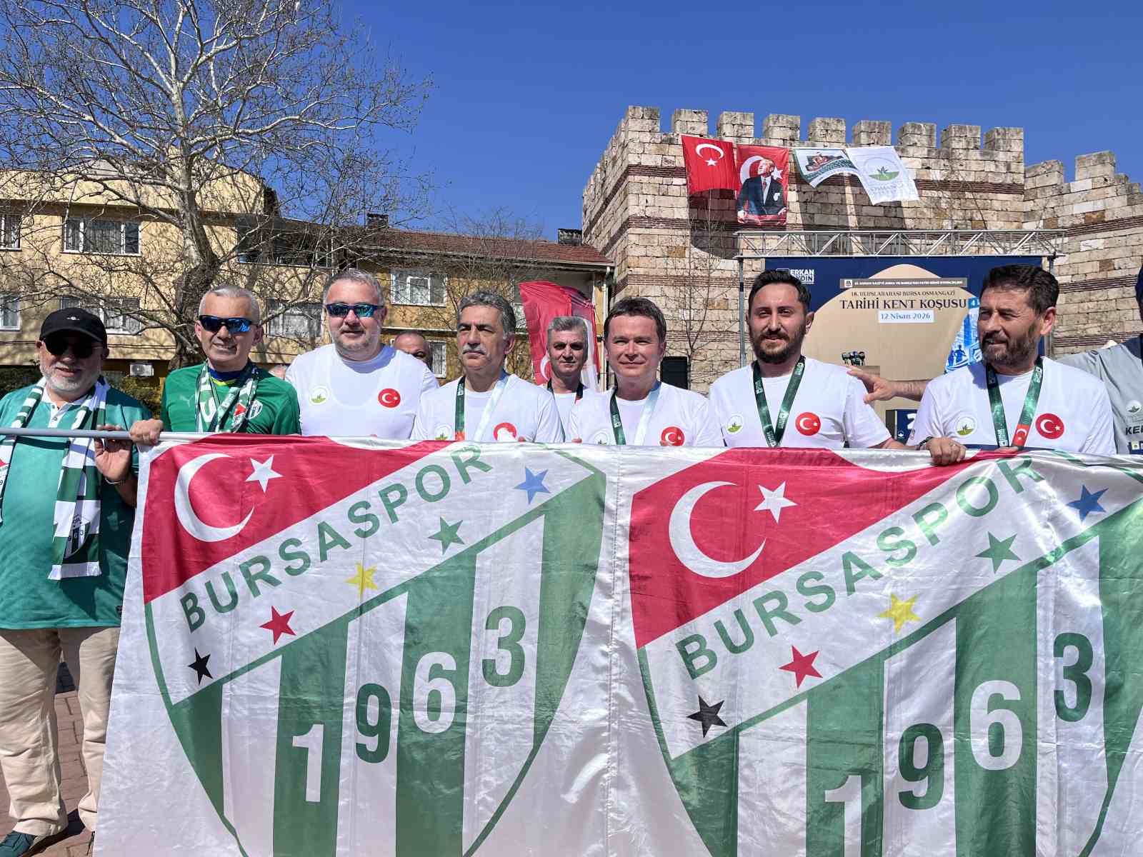Bursa’da 18. Uluslararası Osmangazi Tarihi Kent Koşusu gerçekleştirildi
Bursa’da 18. Uluslararası Osmangazi Tarihi Kent Koşusu gerçekleştirildi