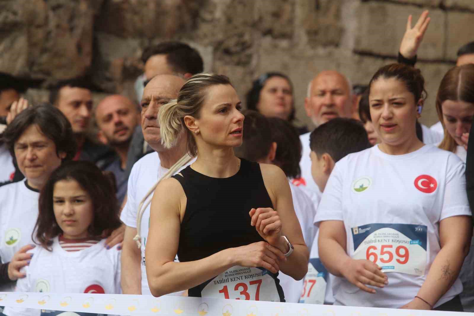 Bursa’da 18. Uluslararası Osmangazi Tarihi Kent Koşusu gerçekleştirildi
Bursa’da 18. Uluslararası Osmangazi Tarihi Kent Koşusu gerçekleştirildi