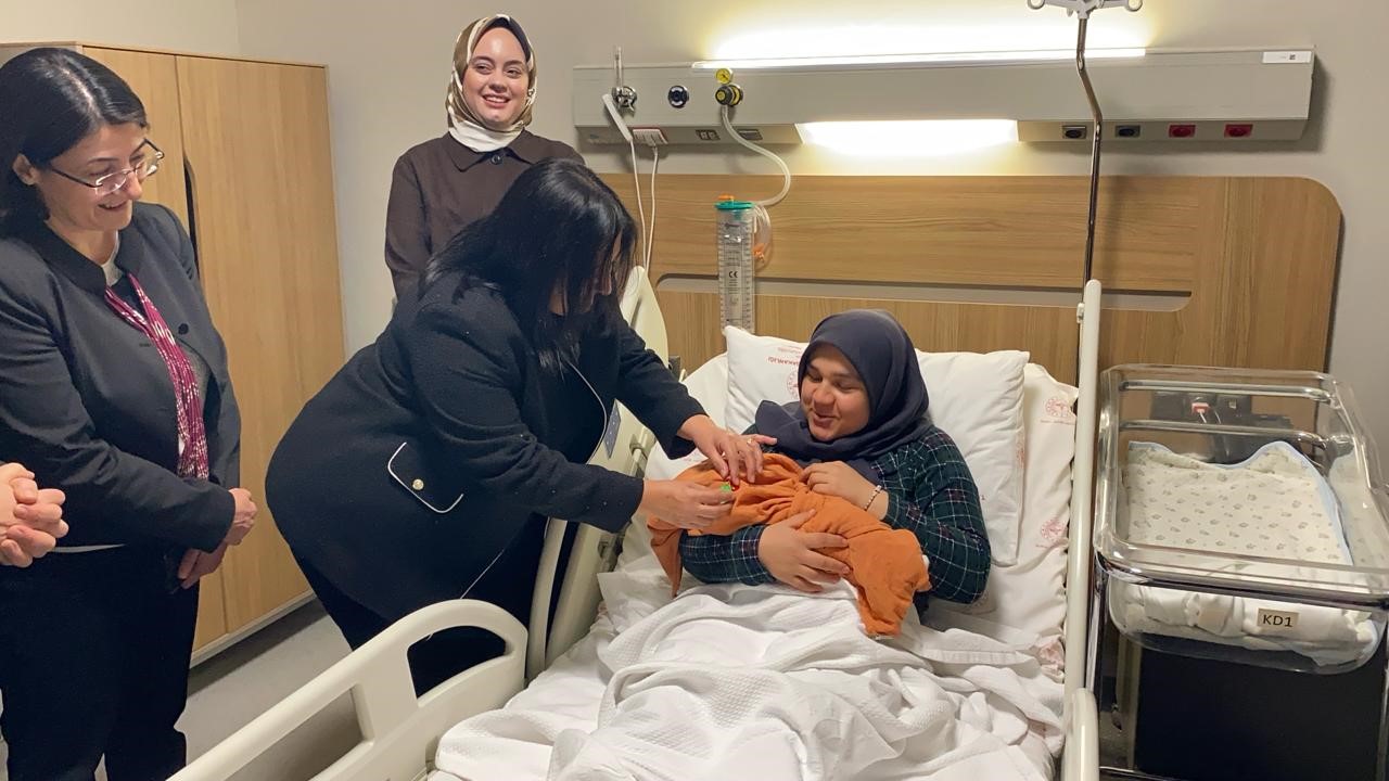 Bursa’da 2026’nın ilk bebeği Şehir Hastanesi’nde dünyaya gözlerini açtı
