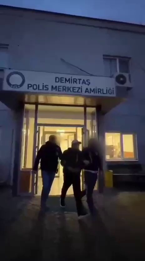 Bursa’da 21 yıl 11 ay hapis cezası bulunan firari yakalandı
