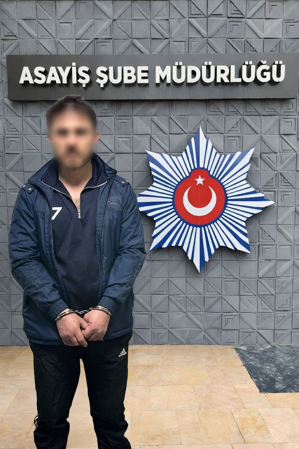 Bursa’da aranan şahıslara operasyonda 8 kişi yakalandı: "Polis, bayram seyran dinlemiyor"
