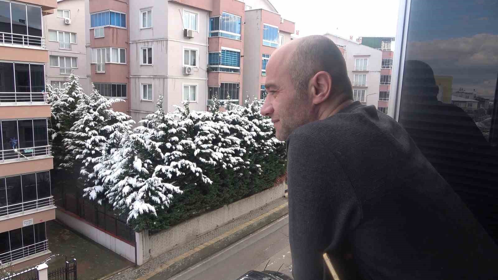 Bursa’da asılsız ihbar ve sipariş kabusu...Yakın arkadaşları da hedef alındı
Bursa’da asılsız ihbar ve sipariş kabusu...Yakın arkadaşları da hedef alındı