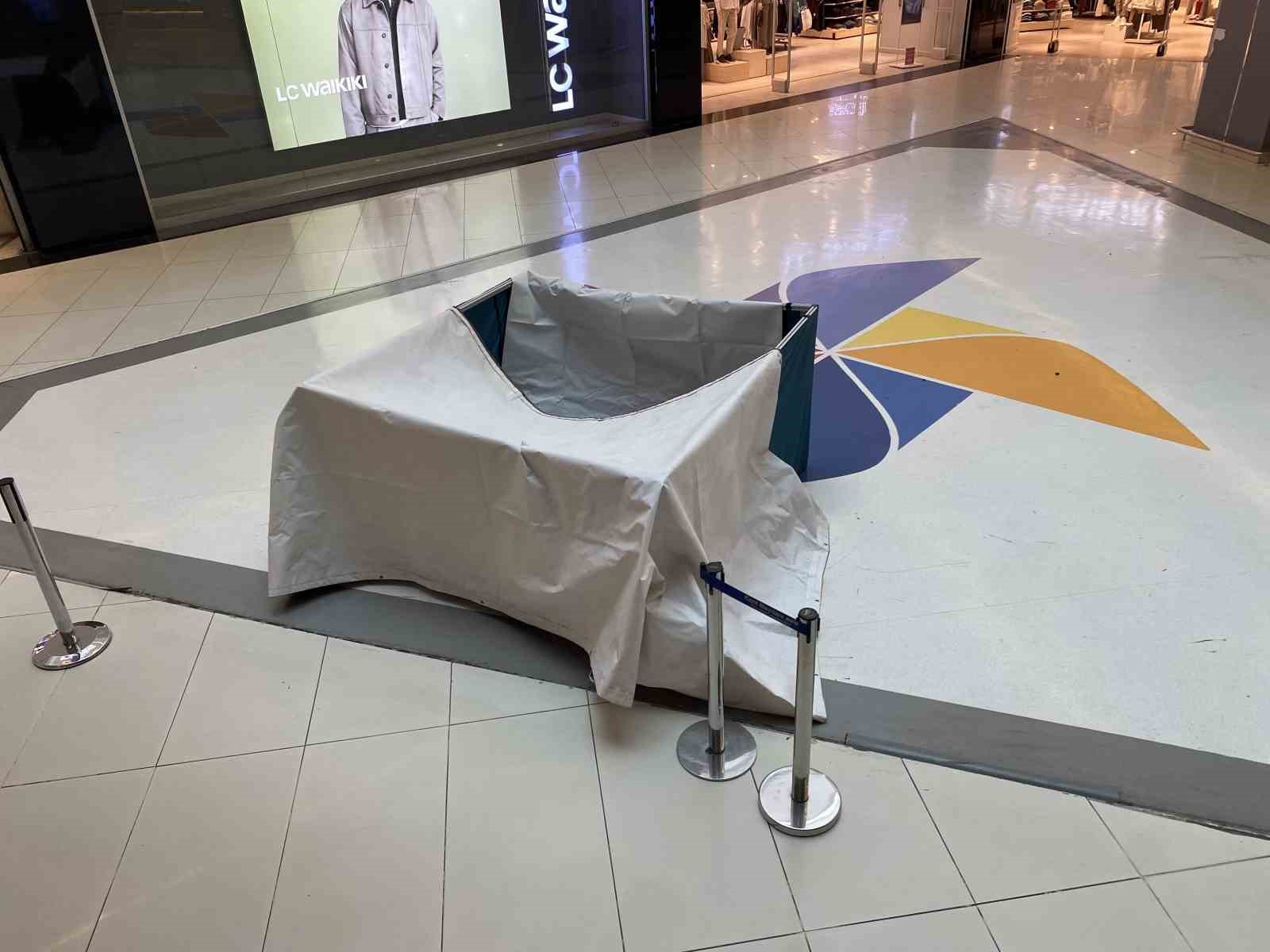 Bursa’da AVM’de esrarengiz ölüm
