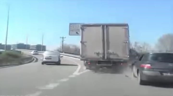 Bursa’da aynı noktada peş peşe kazalar
