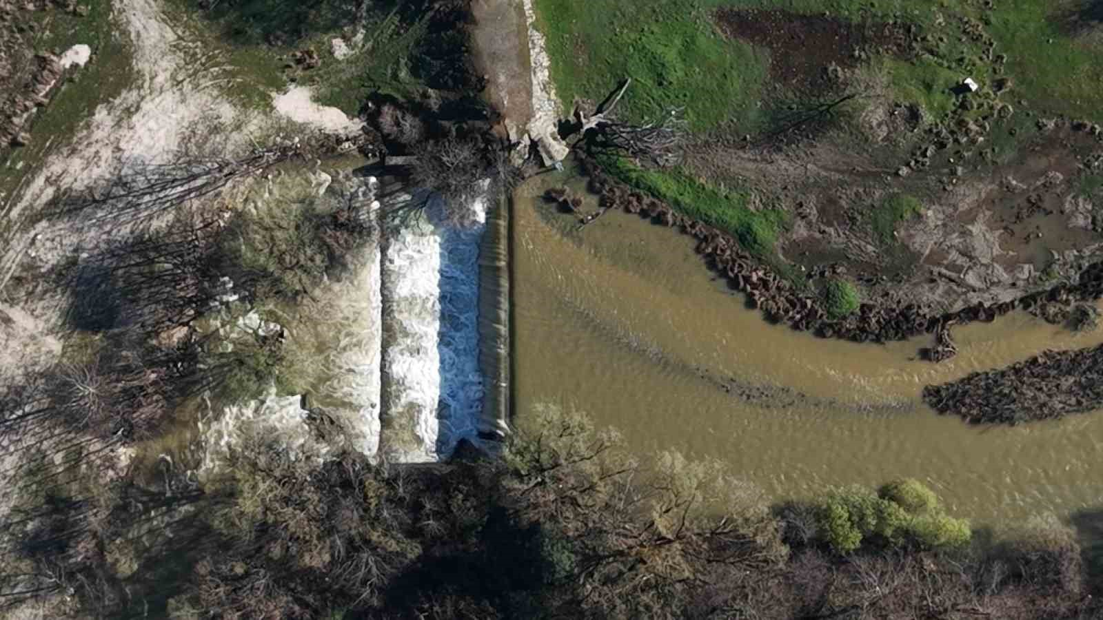Bursa’da barajların kapakları açıldı
