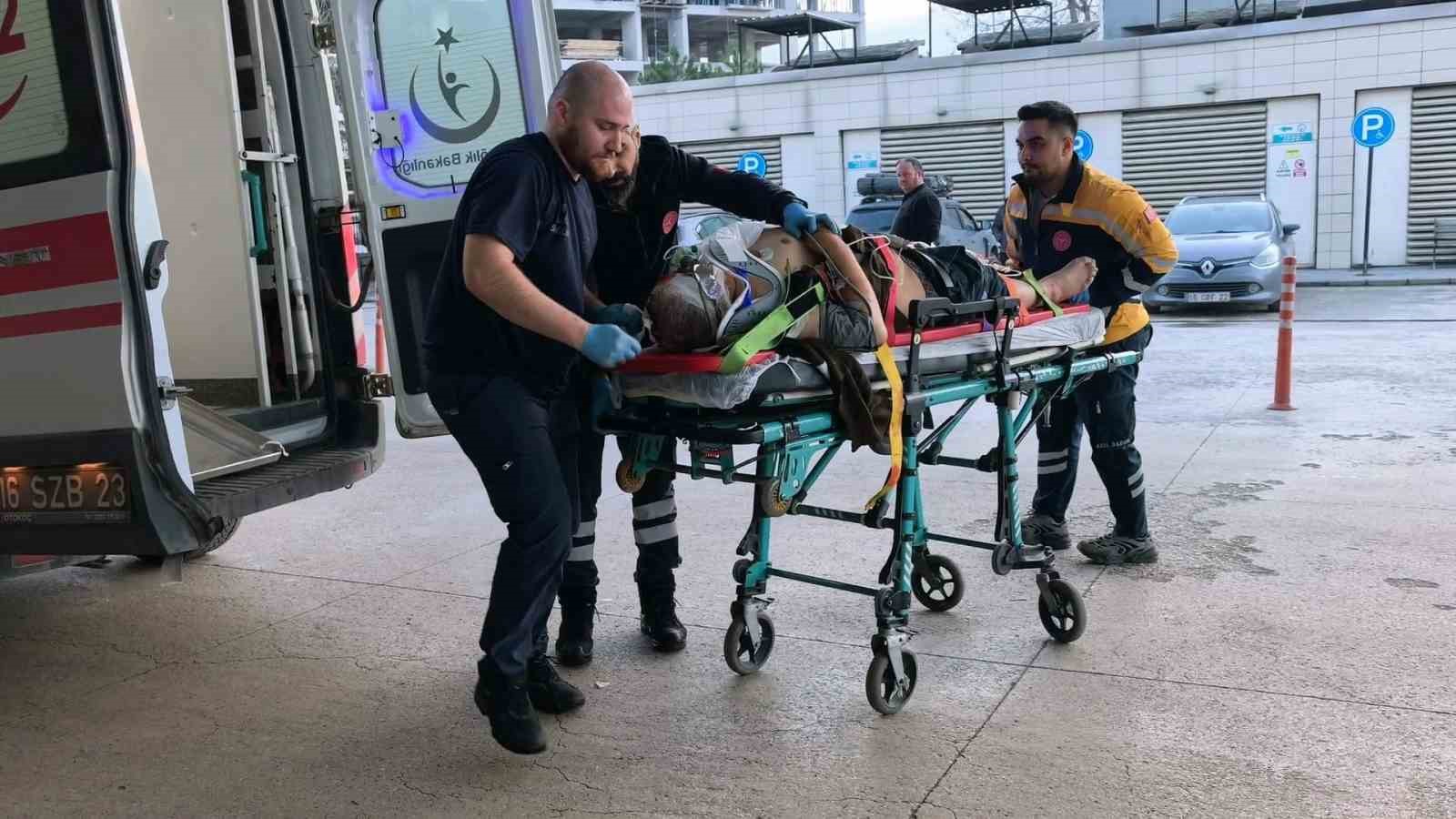 Bursa’da beton tankeri devrildi: 1 ölü
