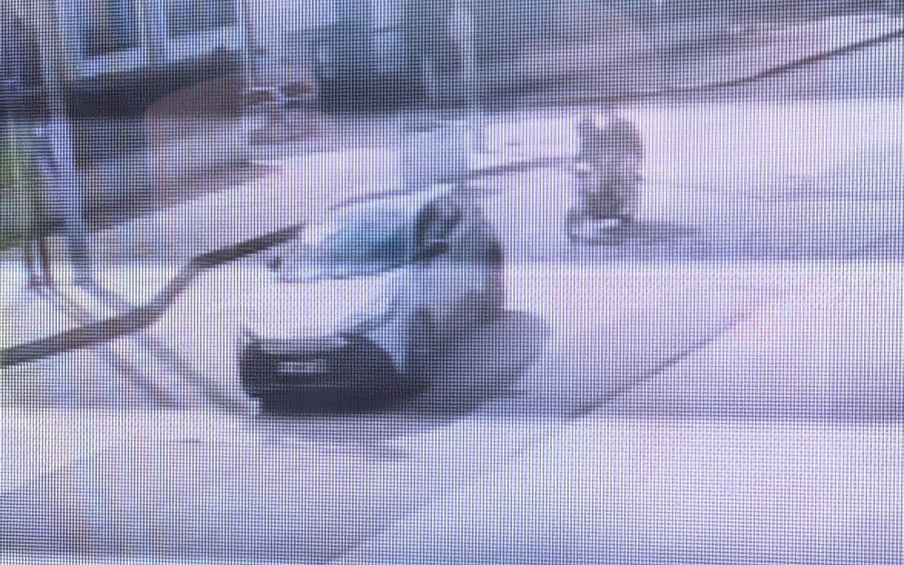 Bursa’da cip ile motosiklet çarpıştı, 2 kişi yaralandı: Kaza anı kamerada
