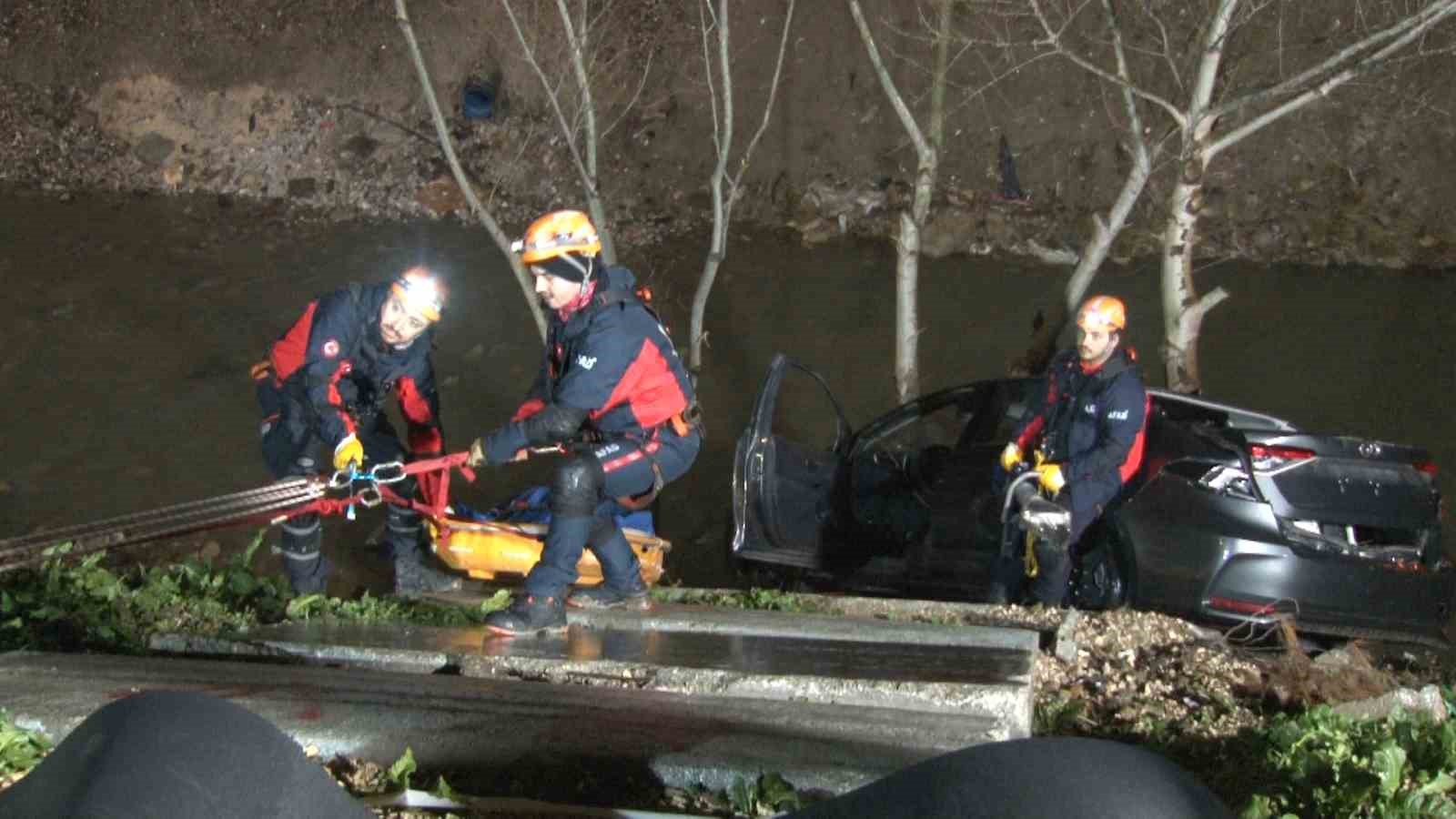 Bursa’da deprem tatbikatı gerçeğini aratmadı
