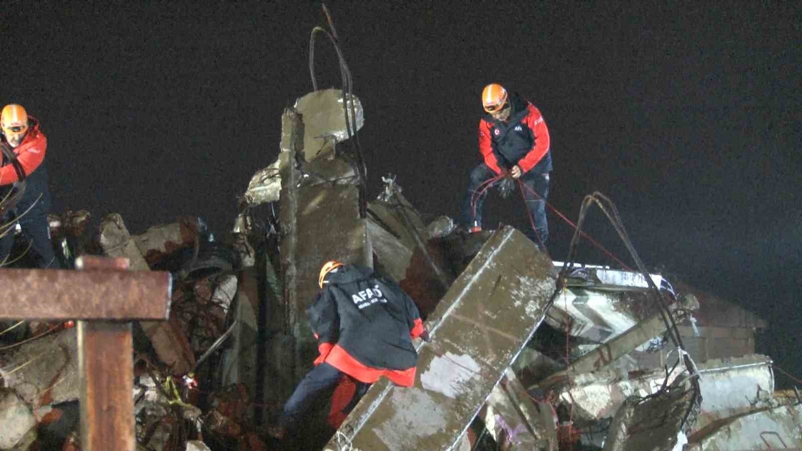 Bursa’da deprem tatbikatı gerçeğini aratmadı
